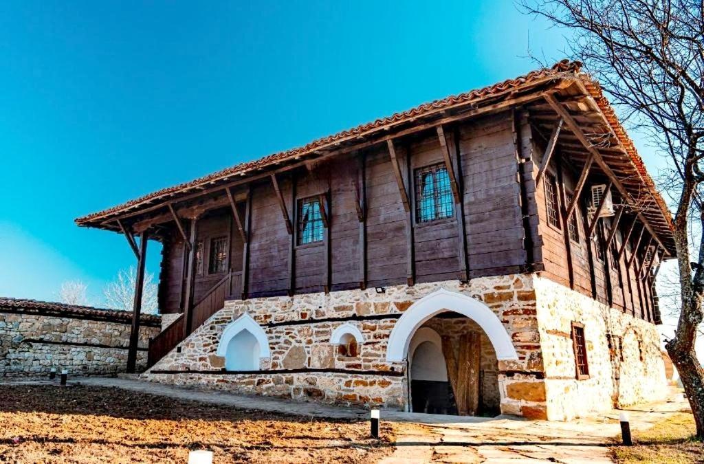 Complex Arbanashki Style-Panoramic View With Summer And Winter Terrace, Jacuzzi, Sauna, Children'S And Adult Area With Cinema Summer ارباناسي المظهر الخارجي الصورة